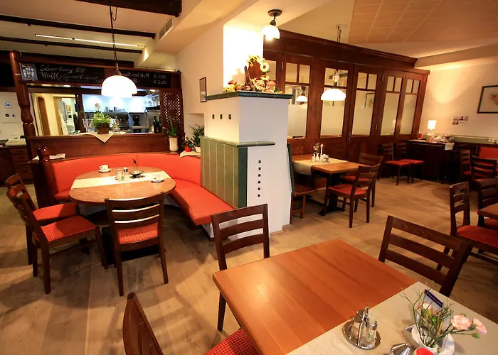 施罗斯塔维恩奥布里斯特宾馆 3* Wolfsegg am Hausruck