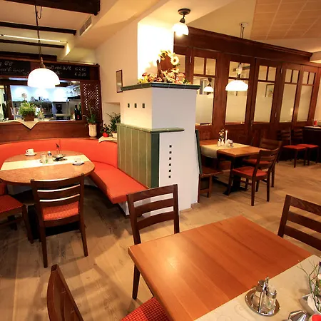 Schlosstaverne Obrist 3* Wolfsegg am Hausruck