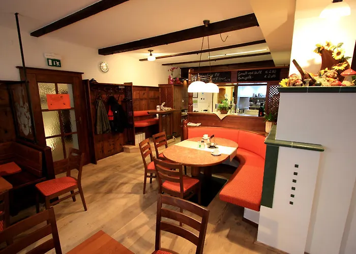 Schlosstaverne Obrist Πανδοχείο